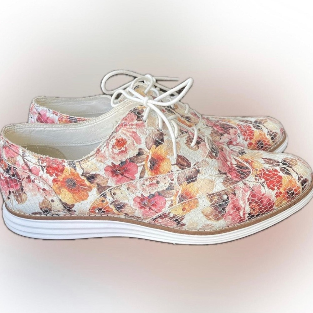 New Cole Haan Women's Cream and Pink Loafers size 9